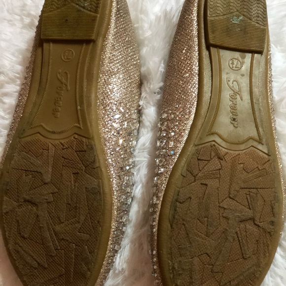 Stunning sparkling Flats - Picture 4 of 4